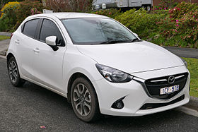 2014 Mazda2 (DJ) Genki hatchback (2015-08-07) 01.jpg